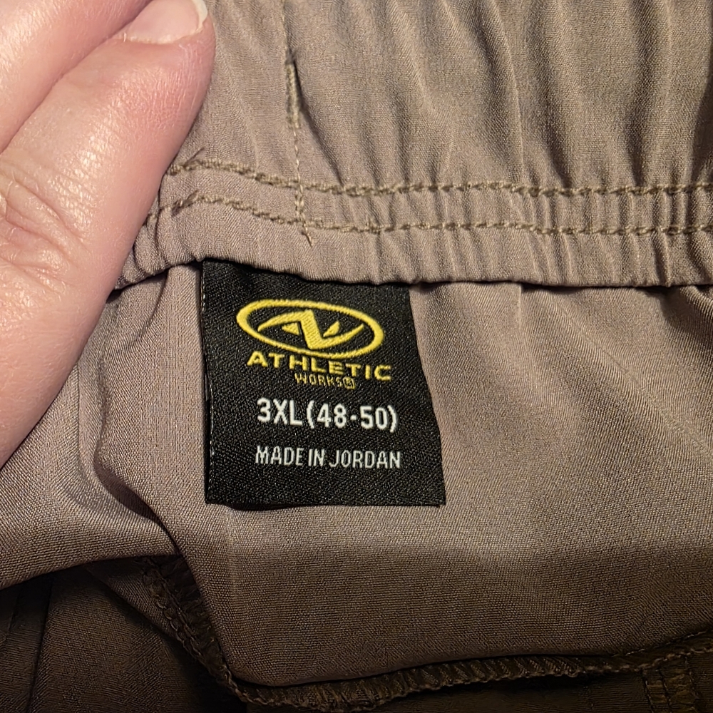 NWT Athletic Works Woven Shorts Men's Size 3XL In Taupe - Picture 3 of 12